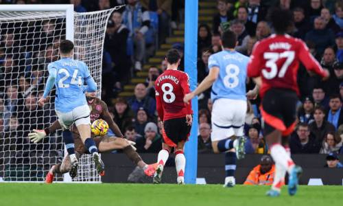 Безумным камбэком в концовке обернулся матч «Манчестер Сити» — «Манчестер Юнайтед»
