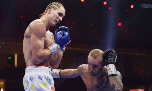 Украинец выиграл бой за титулы WBA и IBF на вечере бокса Усик — Фьюри 2