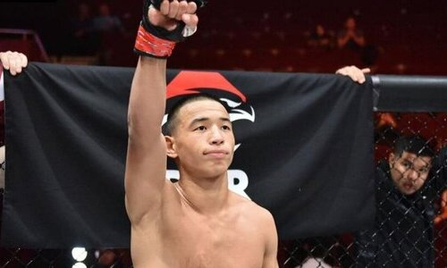 «Акула» из Казахстана уничтожил корейского бойца