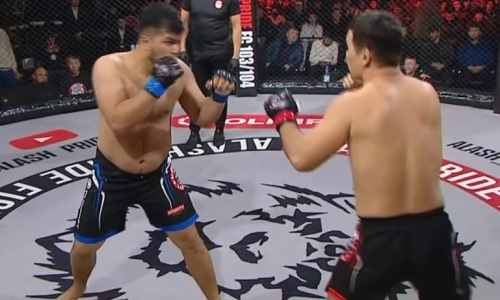 Странный нокаут за 55 секунд зафиксирован в бою Казахстана и Узбекистана. Видео