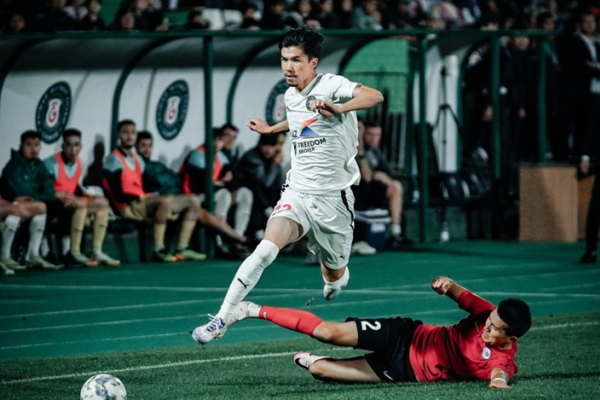 Минуты на поле стали роскошью для футболистов сборной Казахстана. Кому из них стоит сменить клуб этой зимой?