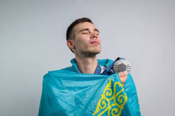 «Золото» Сметова, камбэк «Астаны» и гегемония Рахмонова. Главные победы Казахстана в 2024 году