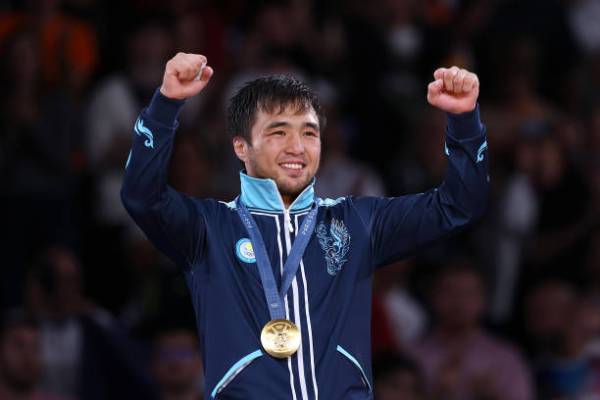 «Золото» Сметова, камбэк «Астаны» и гегемония Рахмонова. Главные победы Казахстана в 2024 году