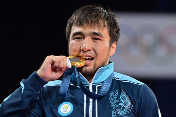 Елдос Сметов или Шавкат Рахмонов? Кто стал лучшим спортсменом Казахстана в 2024 году