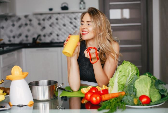 «Забудьте о спорте и диетах». Эта популярная трава избавит от жира на животе и бедрах — быстрое похудение без усилий и суеты