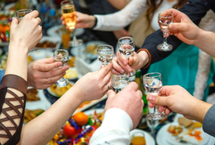 Назван лучший алкогольный напиток на Новый год. Не содержит сахара