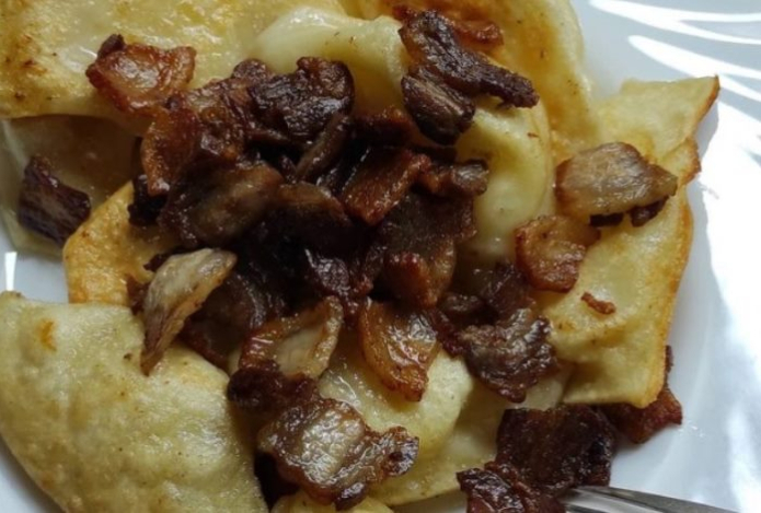 Можно ли есть шкварки от сала. Неожиданный ответ удивит многих