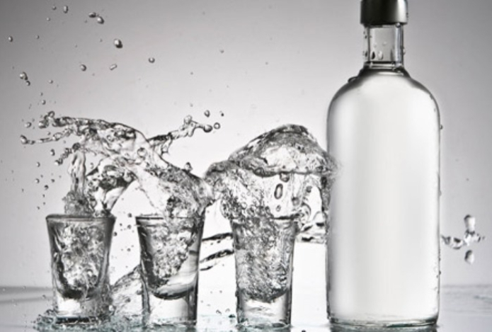 «Алкоголь нужен прямо сейчас». Десять полезных свойств водки, о которых вы не знали