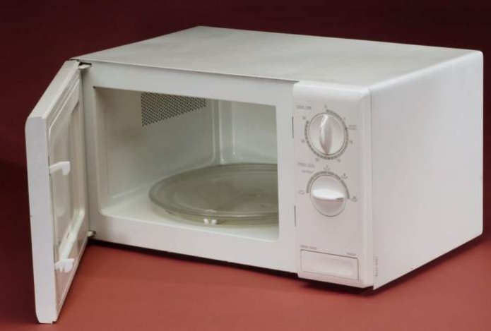 Можно ли включать пустую микроволновку