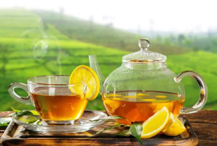 Кому из людей строго противопоказан чай с лимоном
