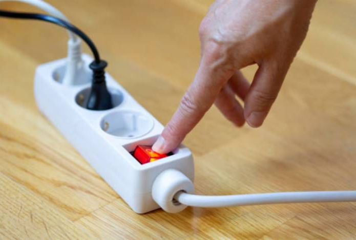 Эти семь приборов нельзя подключать к удлинителю