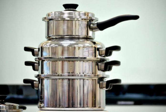 «Бомба» от нагара на посуде — сделайте это, и кастрюли засияют до блеска