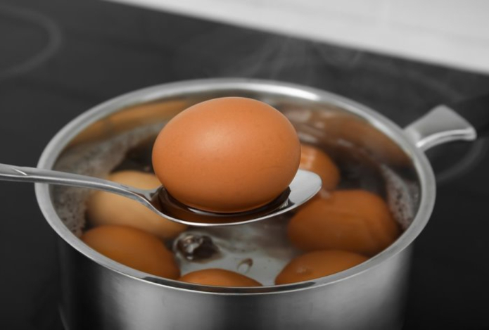Как правильно варить яйца — в холодной воде или кипятке
