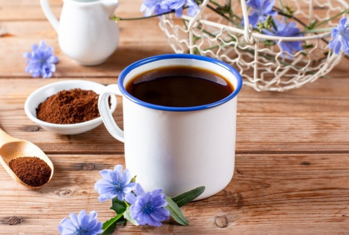 Корневища этого растения способны заменить кофе — натуральный пребиотик. Снижает уровень сахара и поддерживает иммунитет