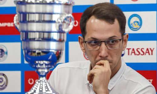 Сенсационный чемпион Казахстана отказался от главного тренера и назначил Смакова