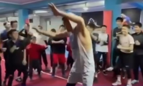 Зажигательные танцы титулованных казахстанских боксеров попали на видео