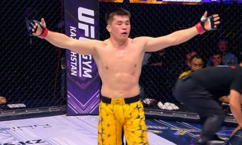 Боец из Казахстана оформил «нокаут года». Видео