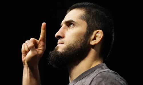 В команде Ислама Махачева назвали двух неожиданных соперников