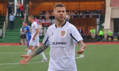 Известный в Казахстане нападающий покинул новый клуб сразу после подписания