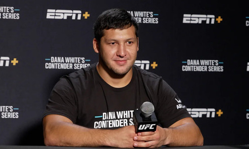 Первый казахстанский тяжеловес в UFC раскрыл планы перед дебютным боем