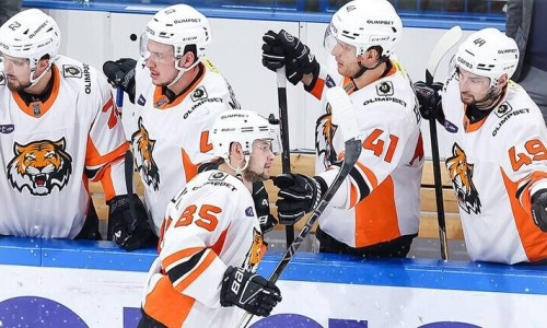 Клуб КХЛ сотворил сенсацию и увеличил отрыв от «Барыса»