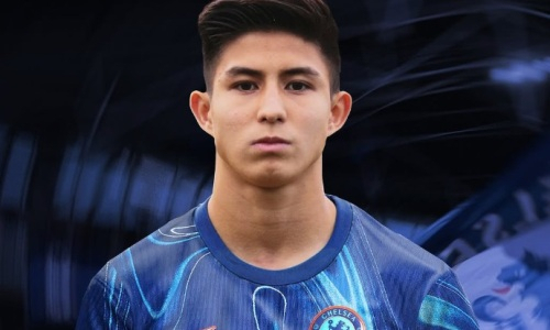 «Будет главным форвардом». Дастану Сатпаеву подсказали способ закрепиться в «Челси»