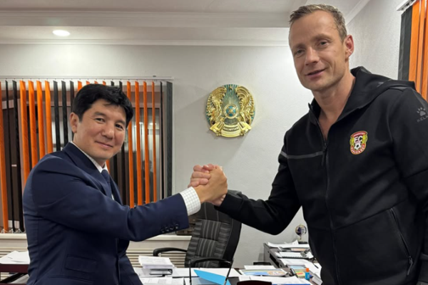 Первая лига разрывает громкими переходами, или Как «Шахтёр» и «Иртыш» готовят чемпионские составы