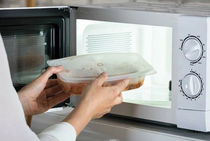 Можно ли разогревать еду в пластиковых контейнерах