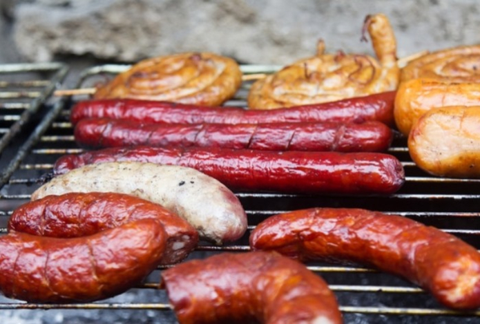 Есть ли польза в колбасе