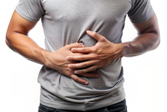 Елена Малышева назвала «красные флаги» при боли в животе — требуется срочно обратиться к врачу