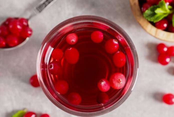 Вместо антибиотика. Врач назвала самую полезную ягоду — богата витамином С и выводит патогены из организма