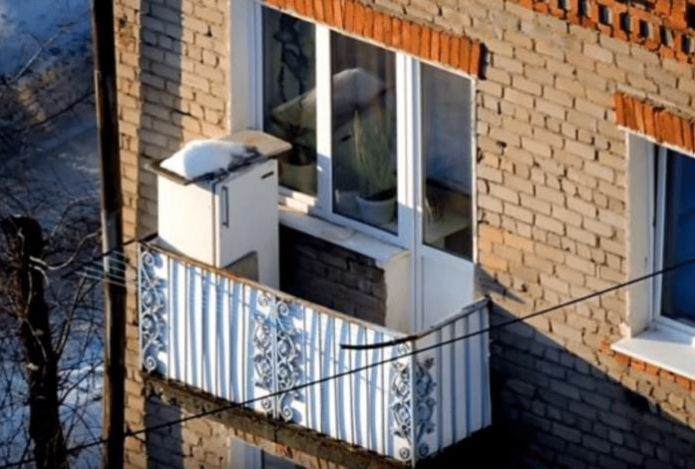 Почему нельзя хранить бытовую технику на балконе
