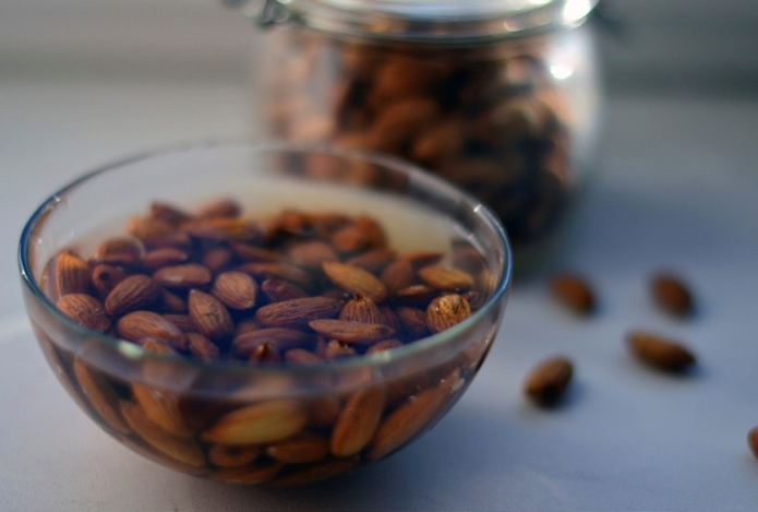 Почему орехи нужно обязательно замачивать в воде