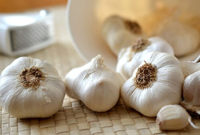 Почему врач советует варить чеснок