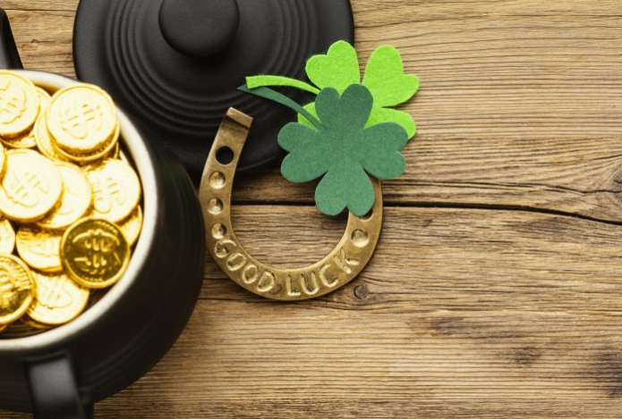 Кто станет фаворитом змеи в 2025 году — заручится удачей и разживется деньгами