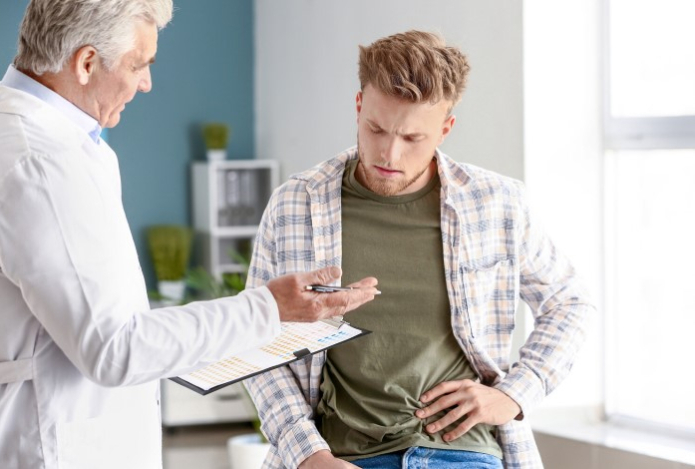 Почему мужчинам нужно ходить в туалет сидя