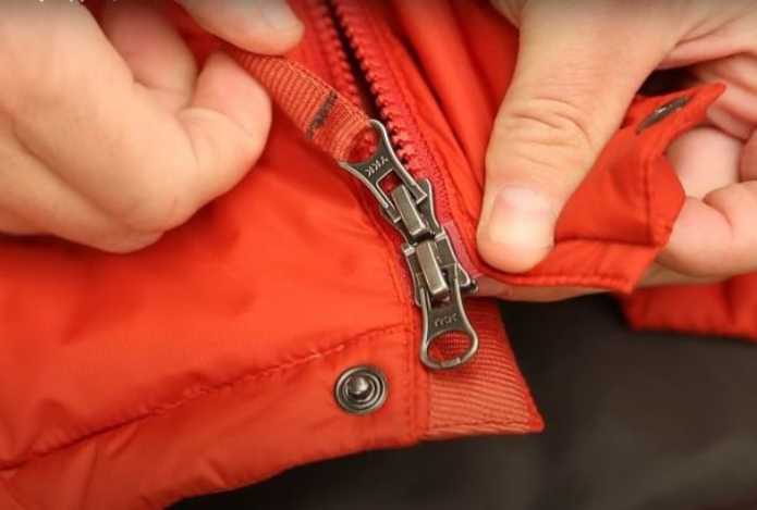 Почему на куртках делают два замка