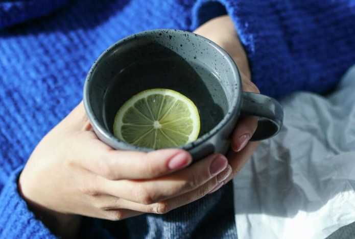 Полезна ли горячая вода с лимоном