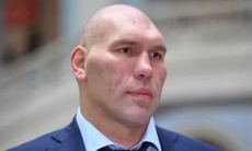 «Я уверен». Николай Валуев озвучил судьбу реванша Бетербиев — Бивол