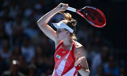 Рыбакина провела первую тренировку в Абу-Даби. Видео