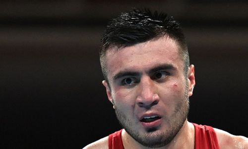 Сорвался первый бой Баходира Джалолова в профи после триумфа на Олимпиаде-2024