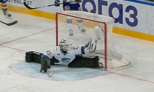 Судьи «украли» суперсейв у вратаря «Барыса»