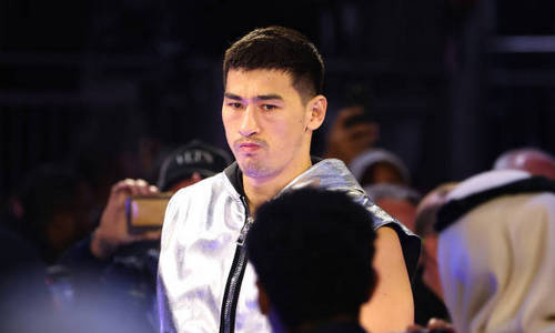 Бивол рискует лишиться чемпионских титулов и звания «абсолюта»