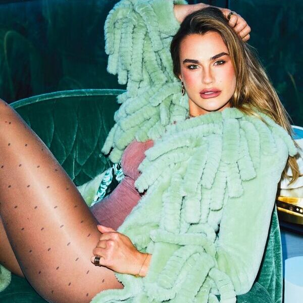 Арина Соболенко предстала в роскошном образе. Фото