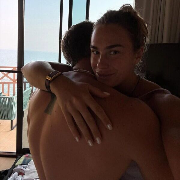 Бойфренд Арины Соболенко опубликовал пикантные совместные фотографии