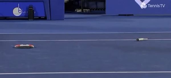 Курьез случился со второй ракеткой Казахстана во время матча