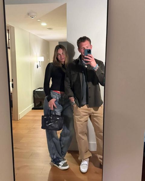 «Ношу его джинсы». Арина Соболенко поделилась фото с возлюбленным