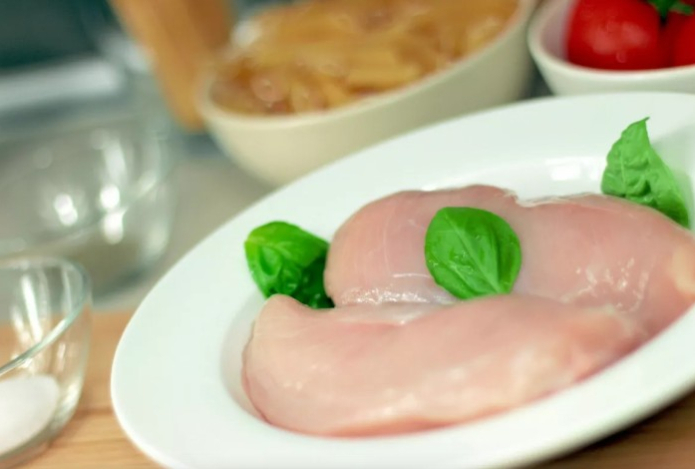 Почему курица в рационе может стать настоящей отравой