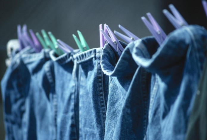 Почему джинсы нужно замачивать в уксусе — результат удивит многих