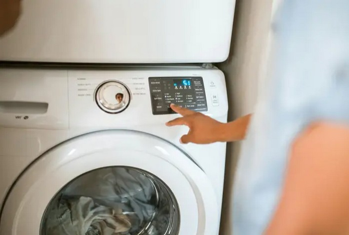 Названы признаки того, что стиральная машина отжила свой срок и скоро сломается